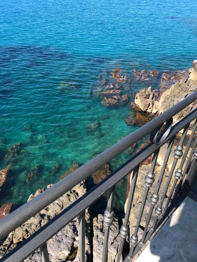 La Casa Sulla Scogliera Lägenhet Cefalù Exteriör bild